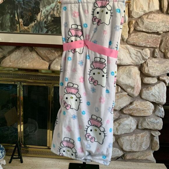 Hello kitty floral throw blanket - Picture 3 of 9